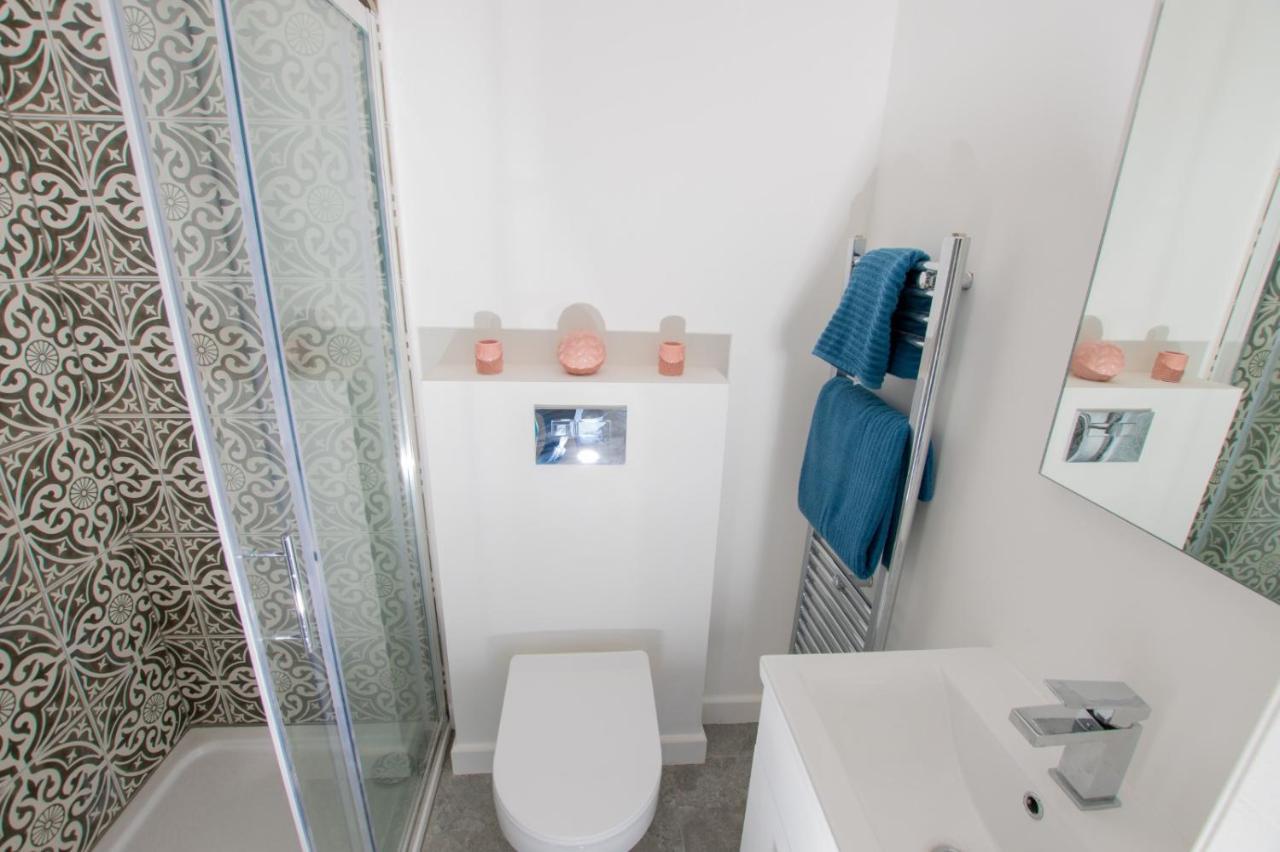 Dunamis Staycation 1 Croydon Bagian luar foto